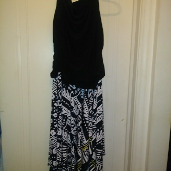 Dress - Picture 2 of 3